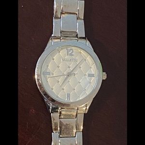Ladies Valletta silver watch